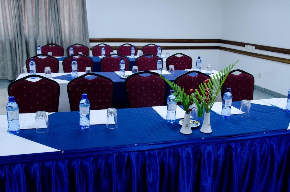 Sentrim Castle Royal Hotel Mombasa Esterno foto