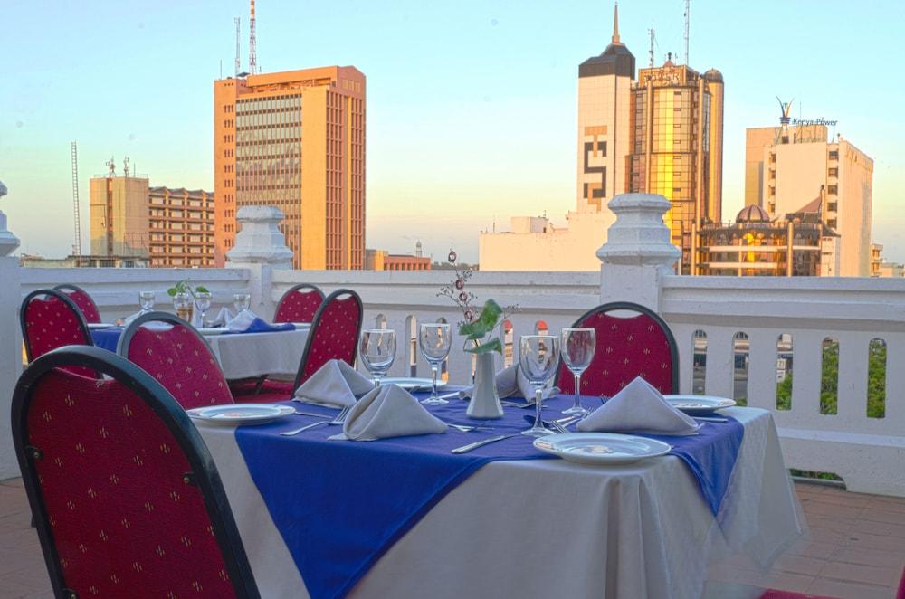 Sentrim Castle Royal Hotel Mombasa Esterno foto
