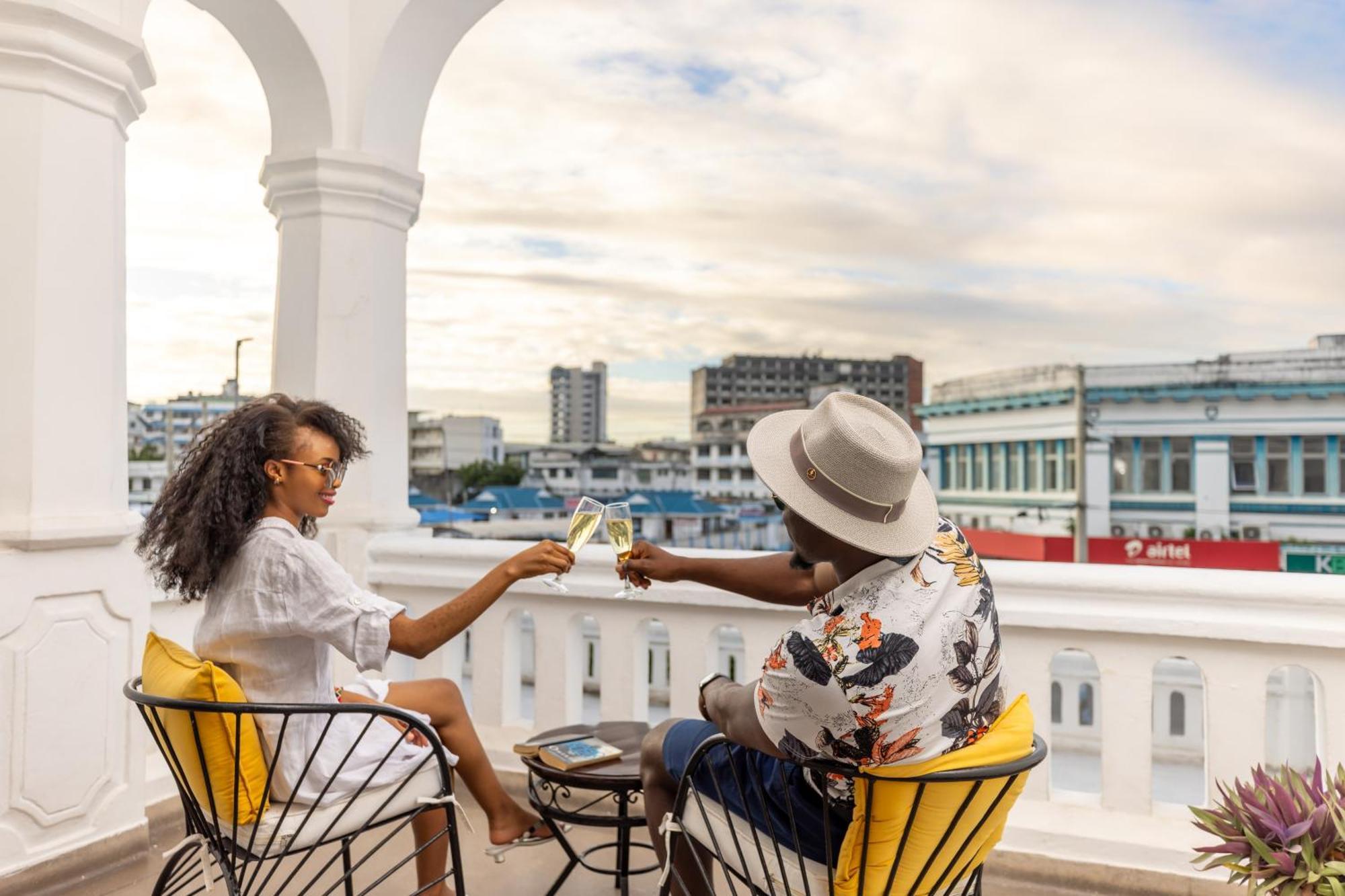 Sentrim Castle Royal Hotel Mombasa Esterno foto