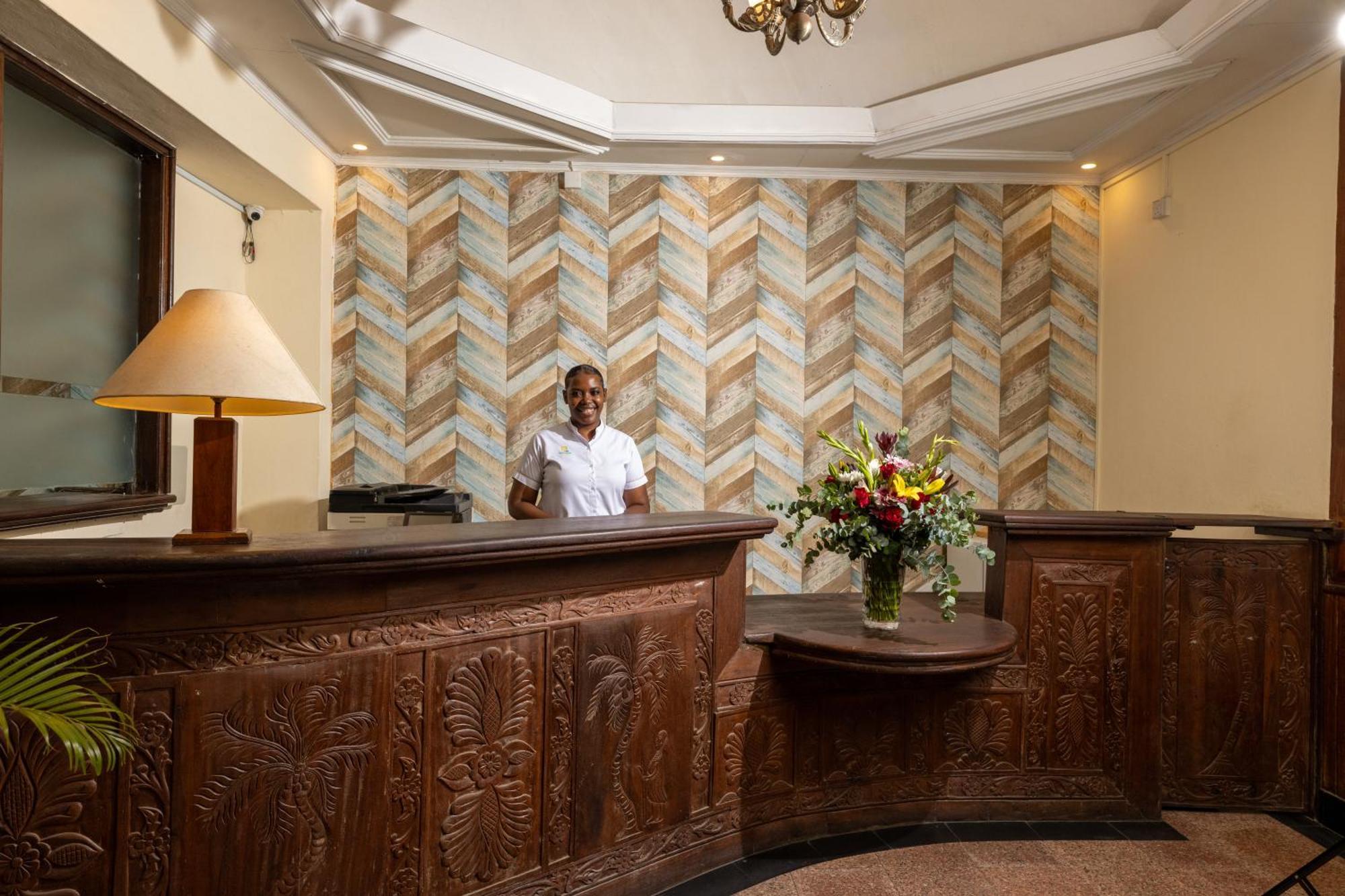 Sentrim Castle Royal Hotel Mombasa Esterno foto