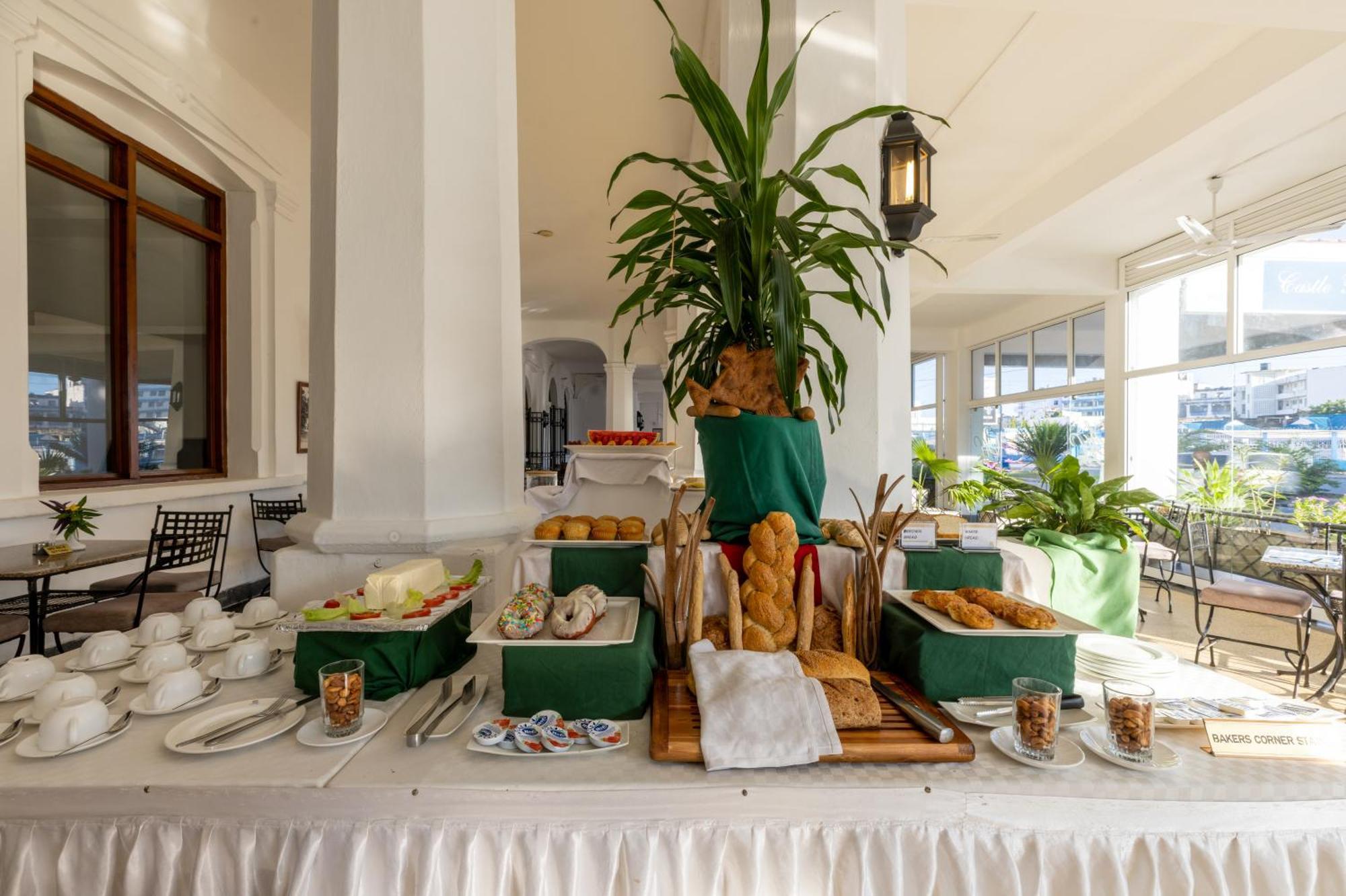 Sentrim Castle Royal Hotel Mombasa Esterno foto