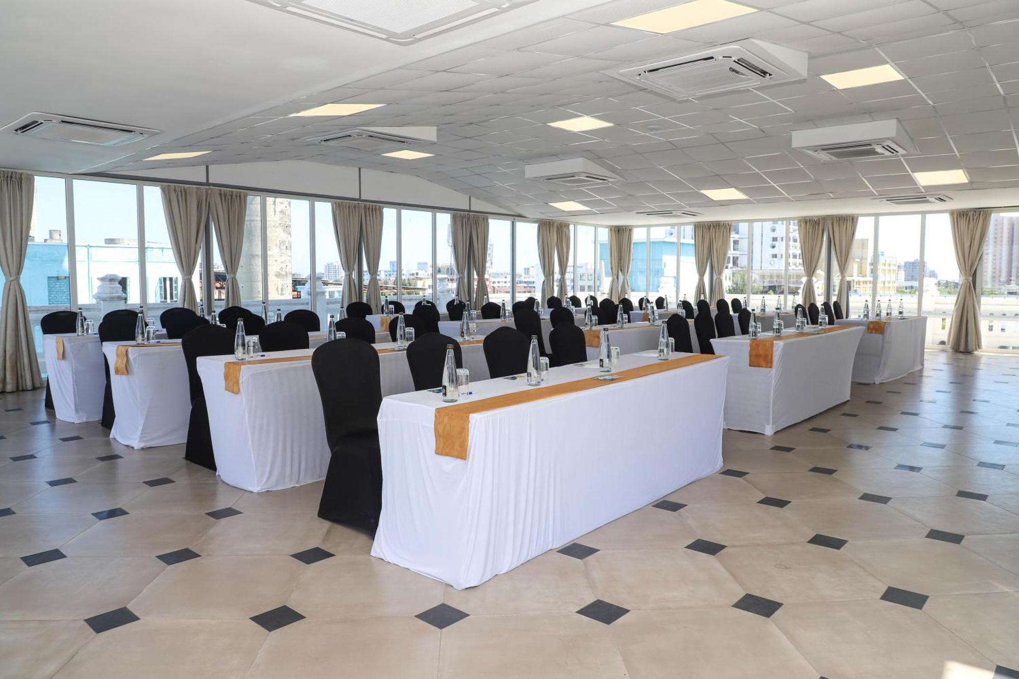 Sentrim Castle Royal Hotel Mombasa Esterno foto